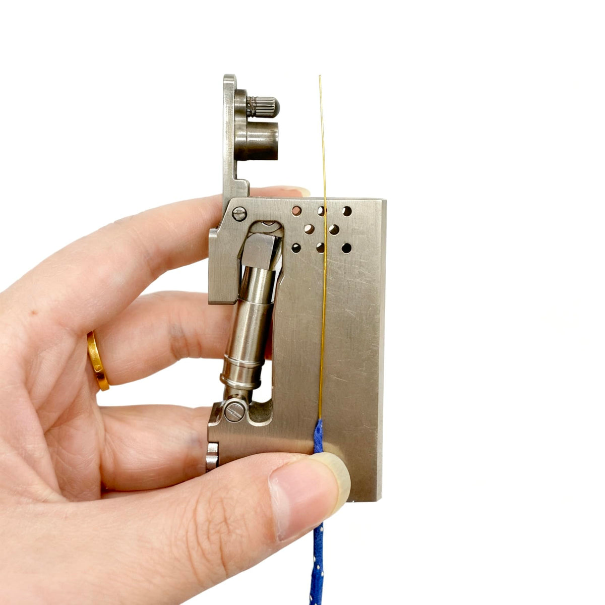 Premium Lighter Wick for Zippo & Most Kerosene Lighters - Anti-Fraying, High Ignition Rate, Long-Lasting, Needle-Install Design, High-Tech Accessory (5 red Wicks)
