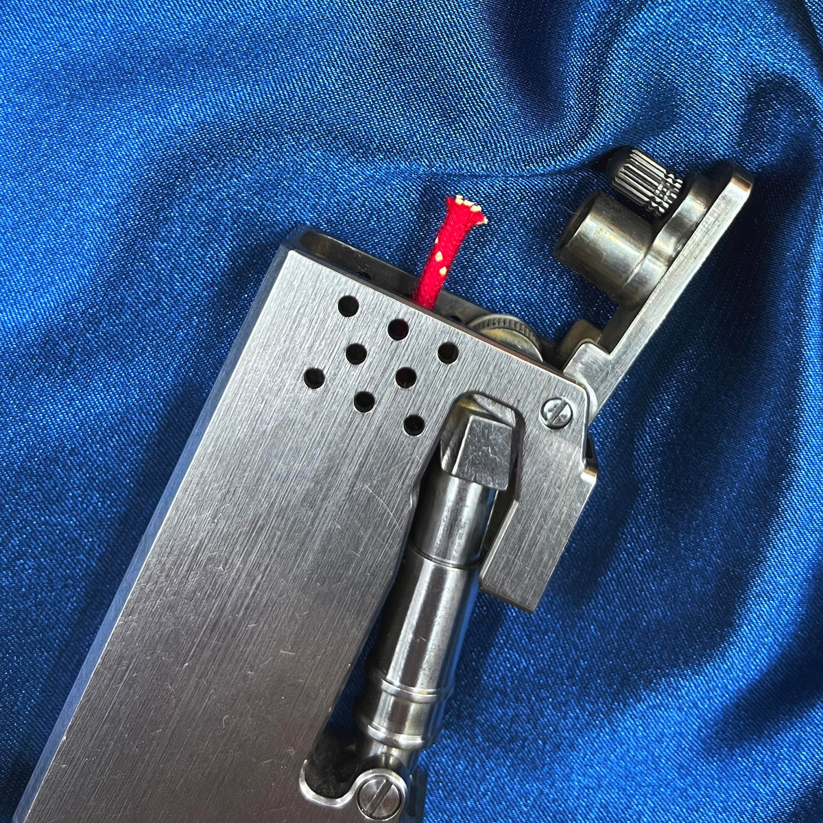 Premium Lighter Wick for Zippo & Most Kerosene Lighters - Anti-Fraying, High Ignition Rate, Long-Lasting, Needle-Install Design, High-Tech Accessory (5 red Wicks)